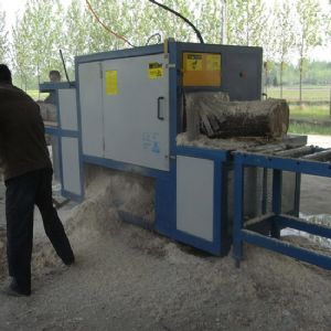 河南省信陽市-鋸400圓木加工現(xiàn)場(chǎng)